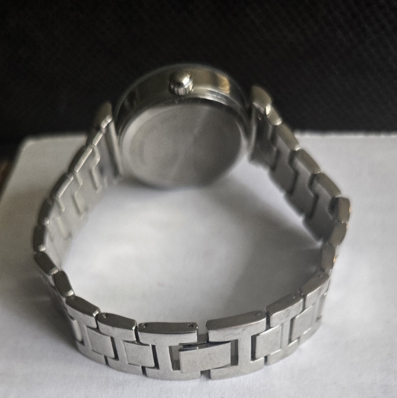 Watch - Picture 2 of 4